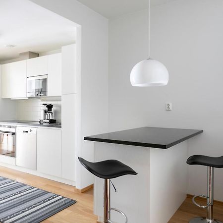 2Ndhomes Cozy 1Br Apartment With Balcony By The Central Station Helsinki Kültér fotó