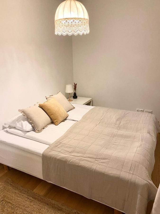 2Ndhomes Cozy 1Br Apartment With Balcony By The Central Station Helsinki Kültér fotó