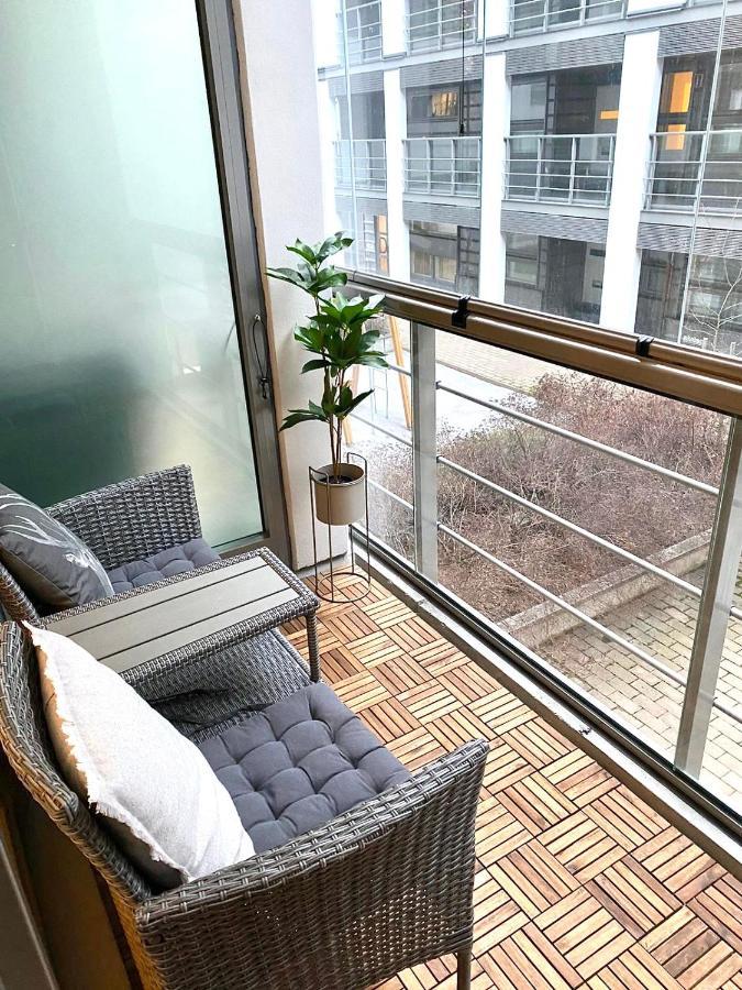 2Ndhomes Cozy 1Br Apartment With Balcony By The Central Station Helsinki Kültér fotó